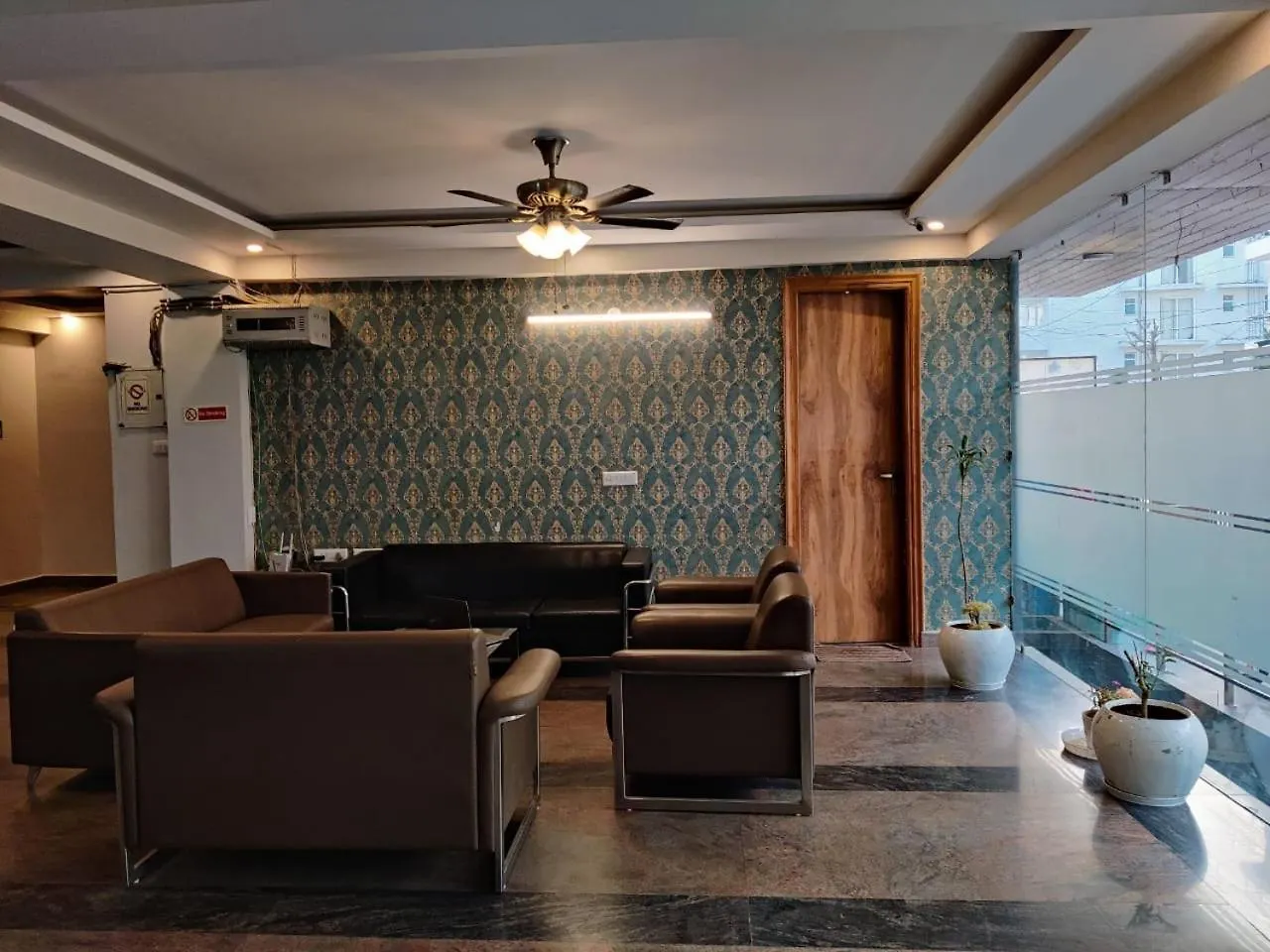 Hotel Maharaja Gurgaon 3*,